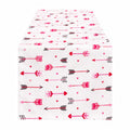Runner da tavola 180 x 35 cm in poliestere bianco e rosa con frecce e cuori stile romantico